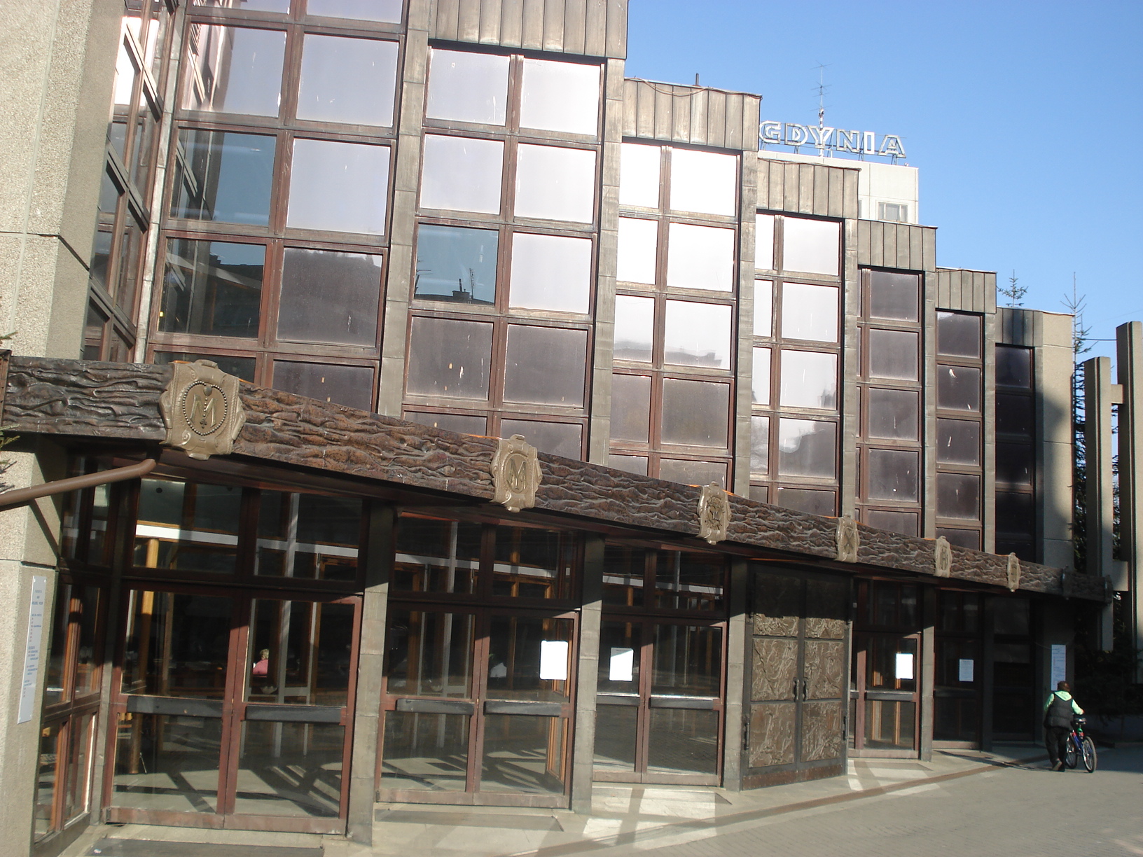 Bisy w Gdyni. Zapraszamy do Sierakowic!