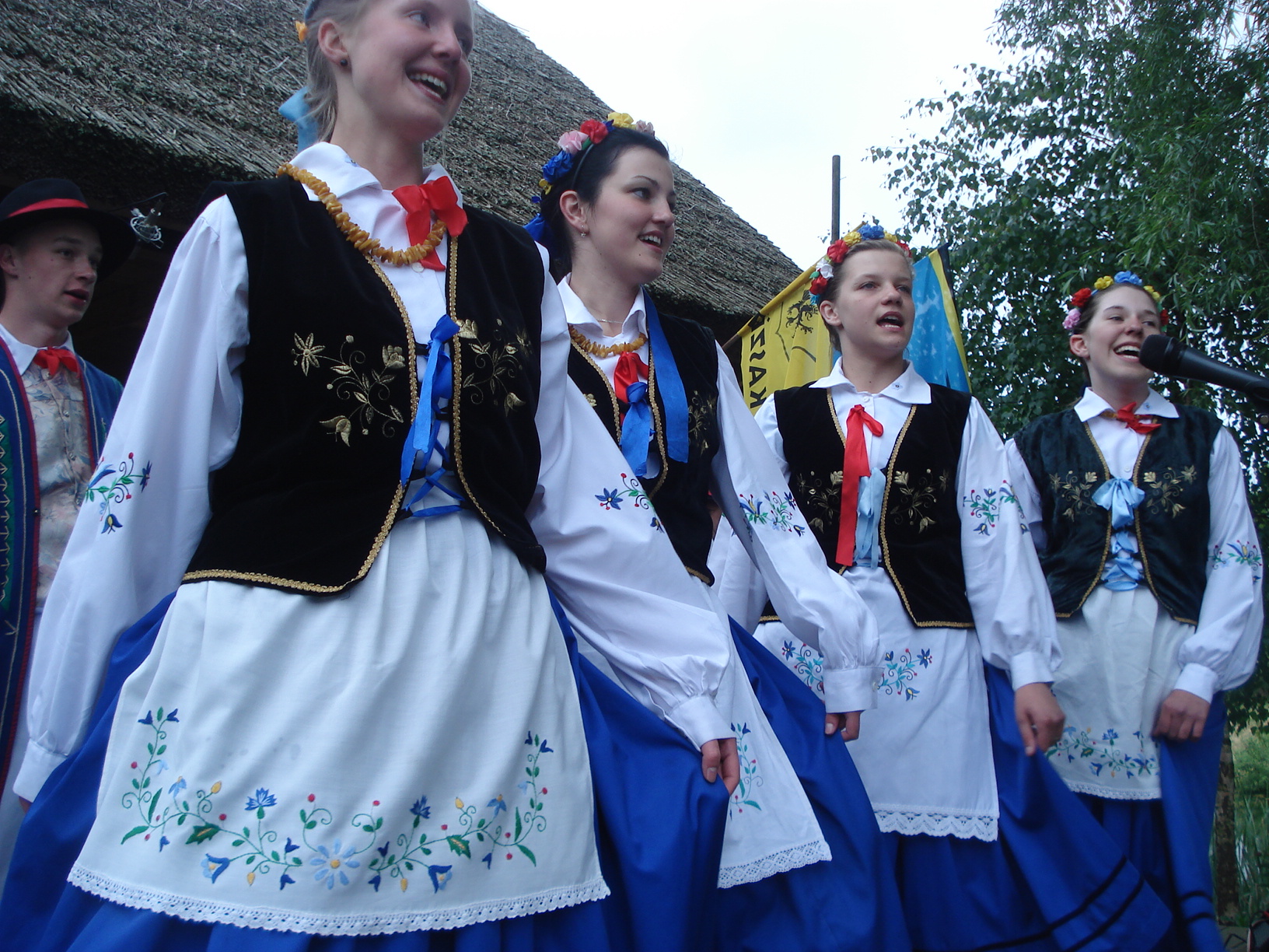 Asy tańca i śpiewu regionalnego. Wierzchucino