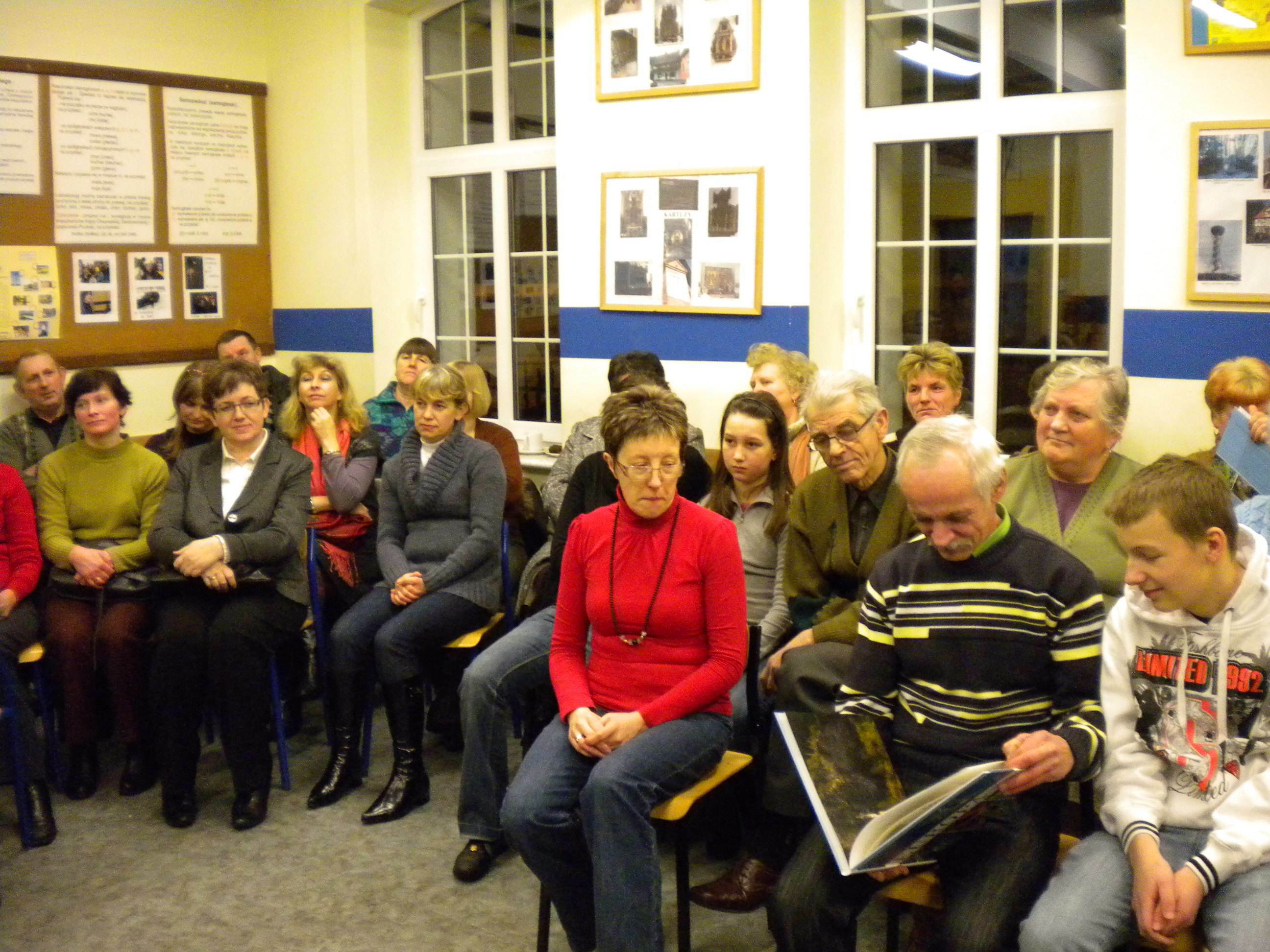 Poszły konie po betonie. Strzepcz