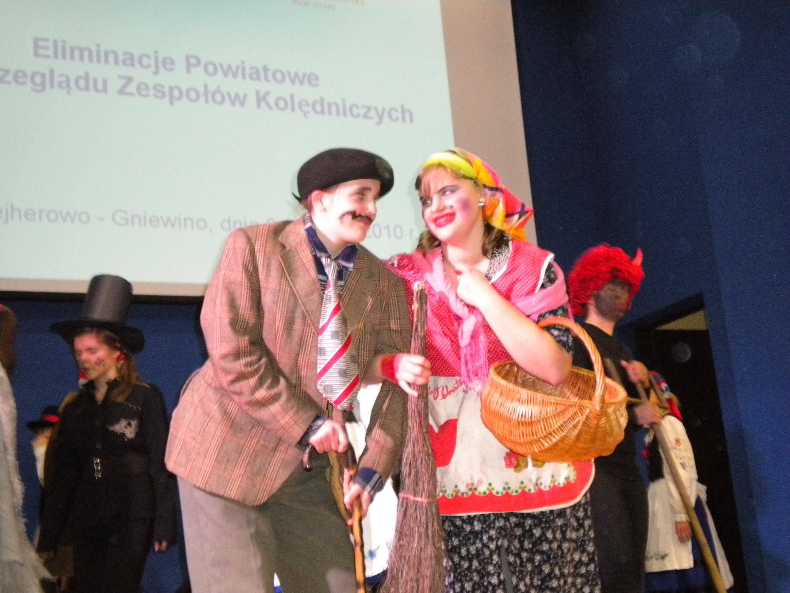 W kinie w Gniewinie. Zespoły kolędnicze