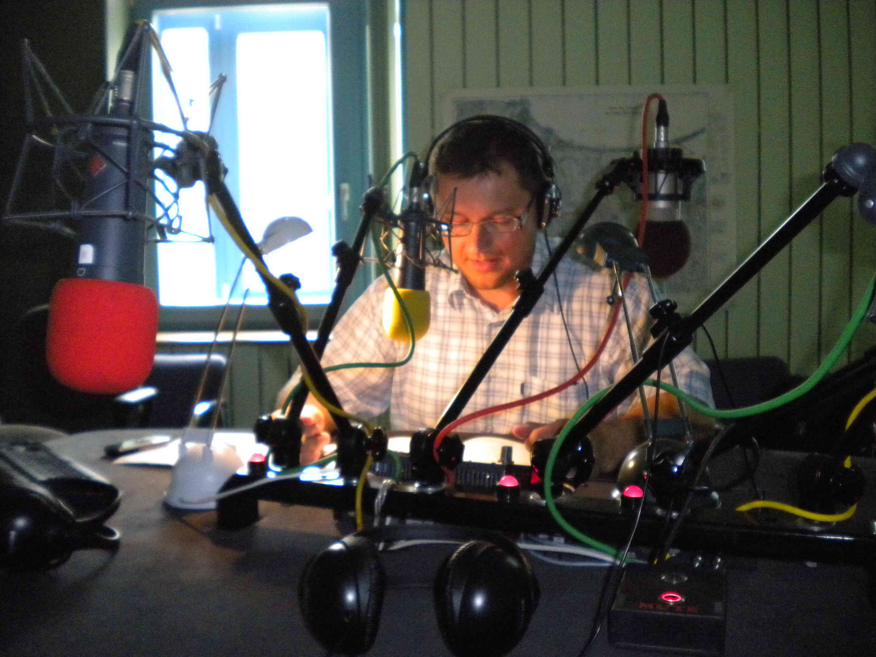 Debiut radiowy. „Pod uchem” taty