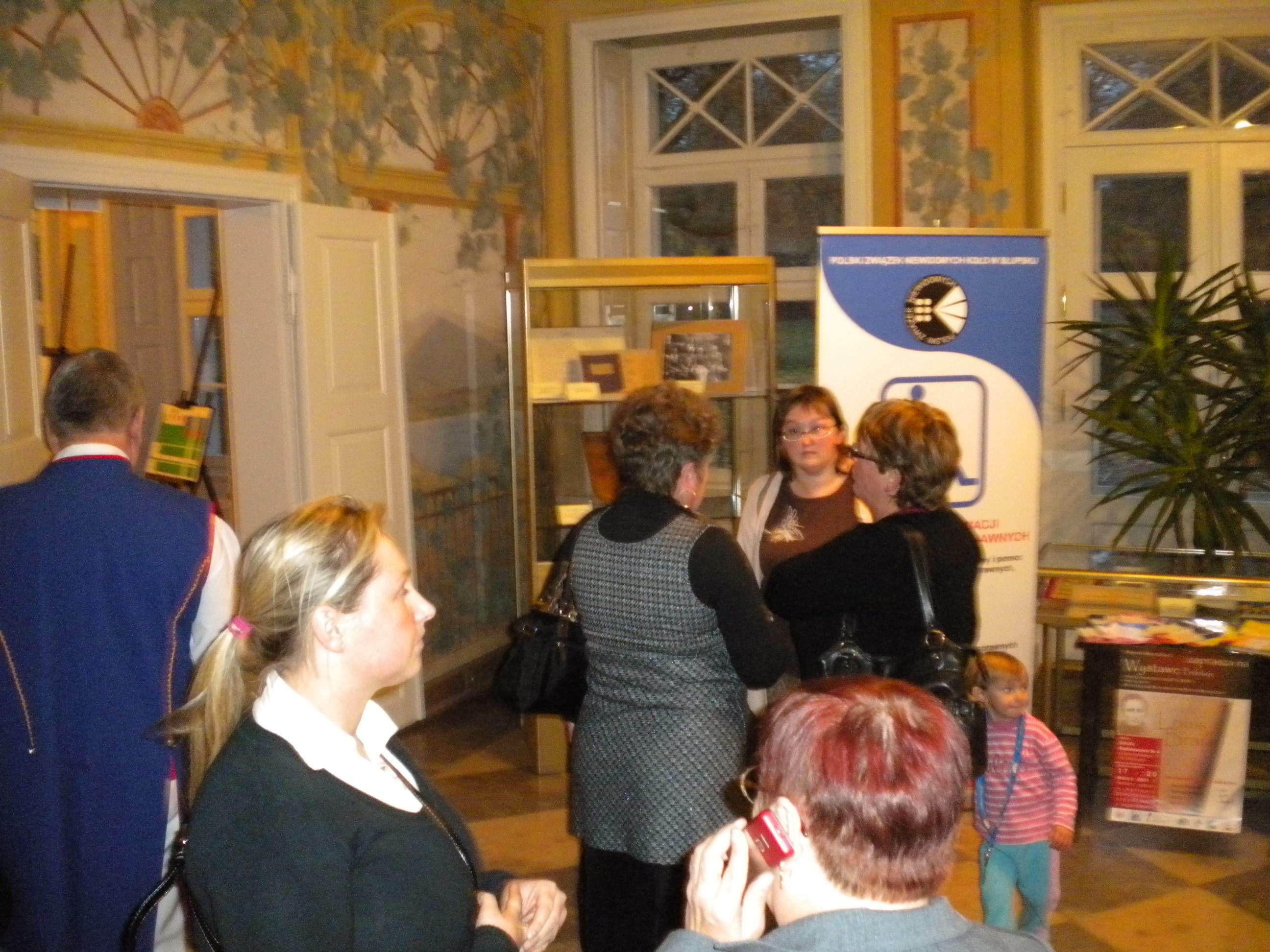 Dwa konie w pałacu. Support „Redzan”