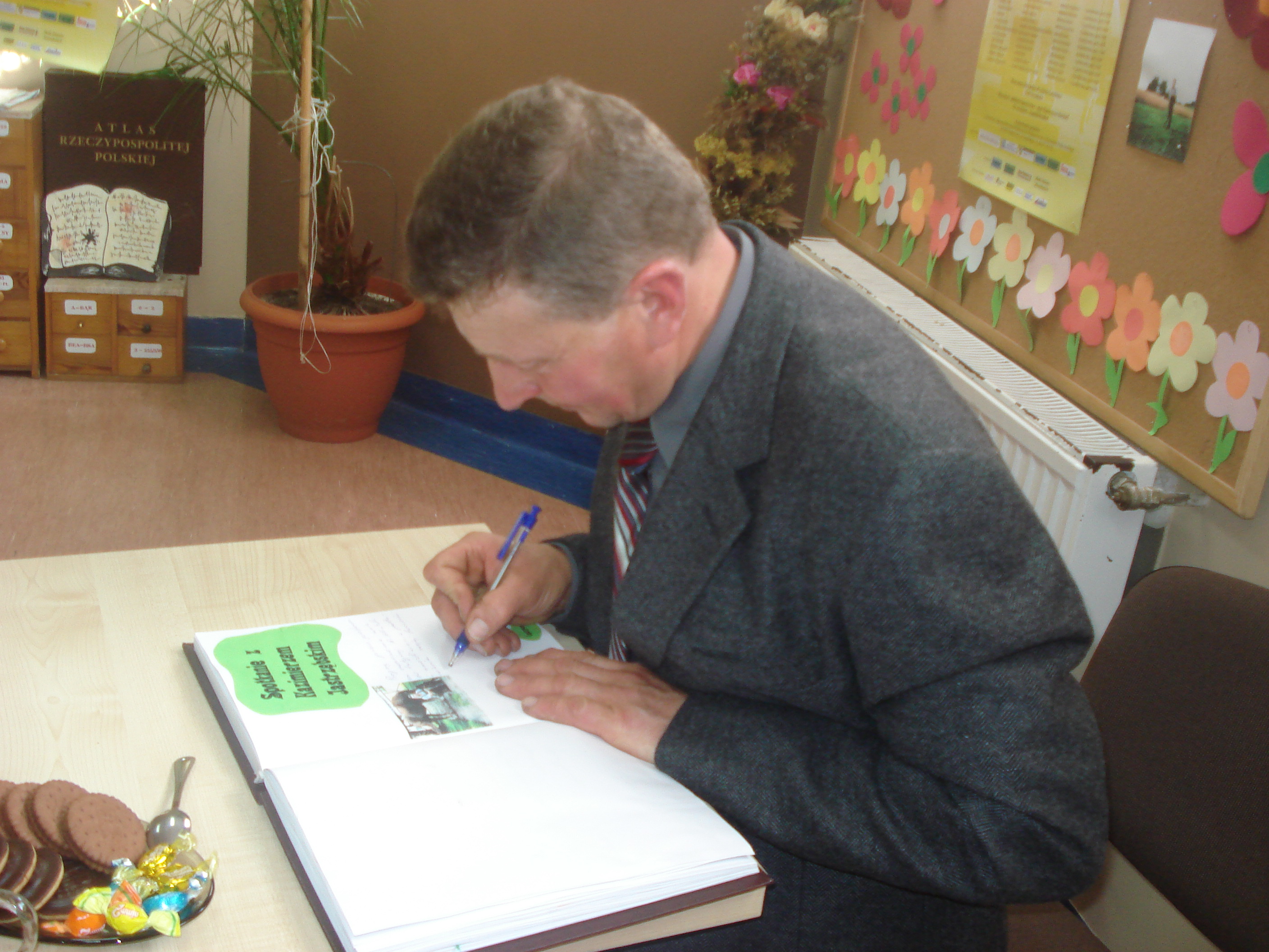 Kazimierz Jastrzębski. Skecz, śpiewy i wiersze